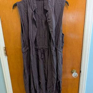 Maurices Sleeveless Drawstring Kimono in Charcoal Gray